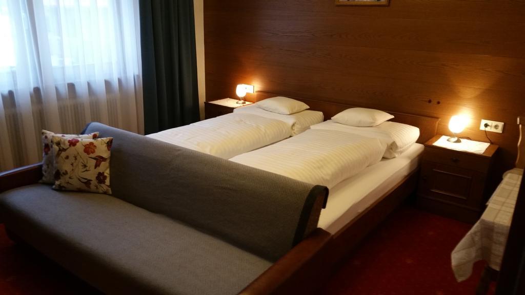 Ferienwohnungen Plattner レンゲンフェルト 部屋 写真